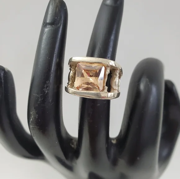Sterling Silver 925 Morganite Ring - Picture 10 of 11